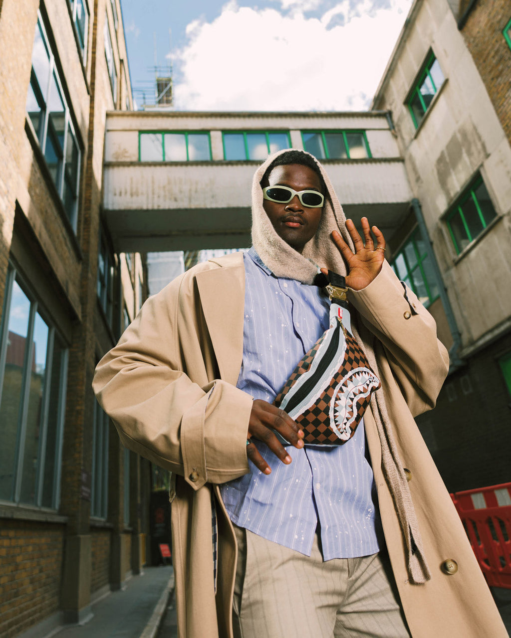 SHARK LEGACY SAVVY CROSSBODY