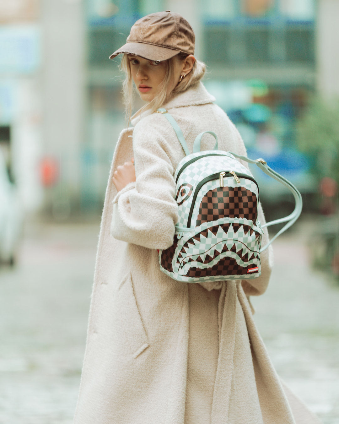 SHARK LEGACY SAVAGE BACKPACK