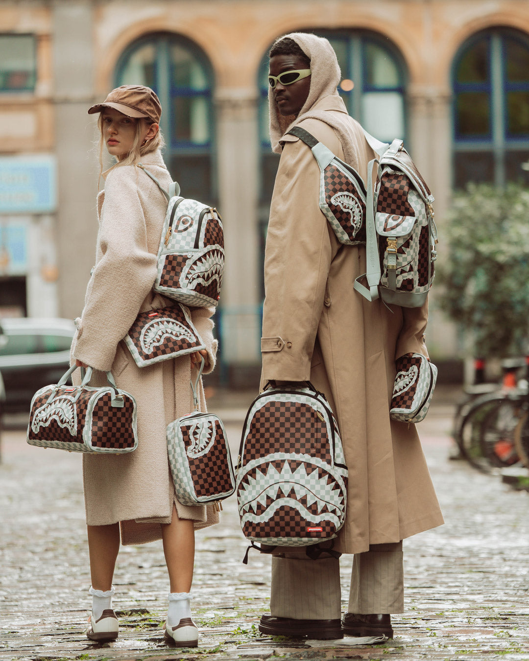 SHARK LEGACY CROSSOVER CLUTCH